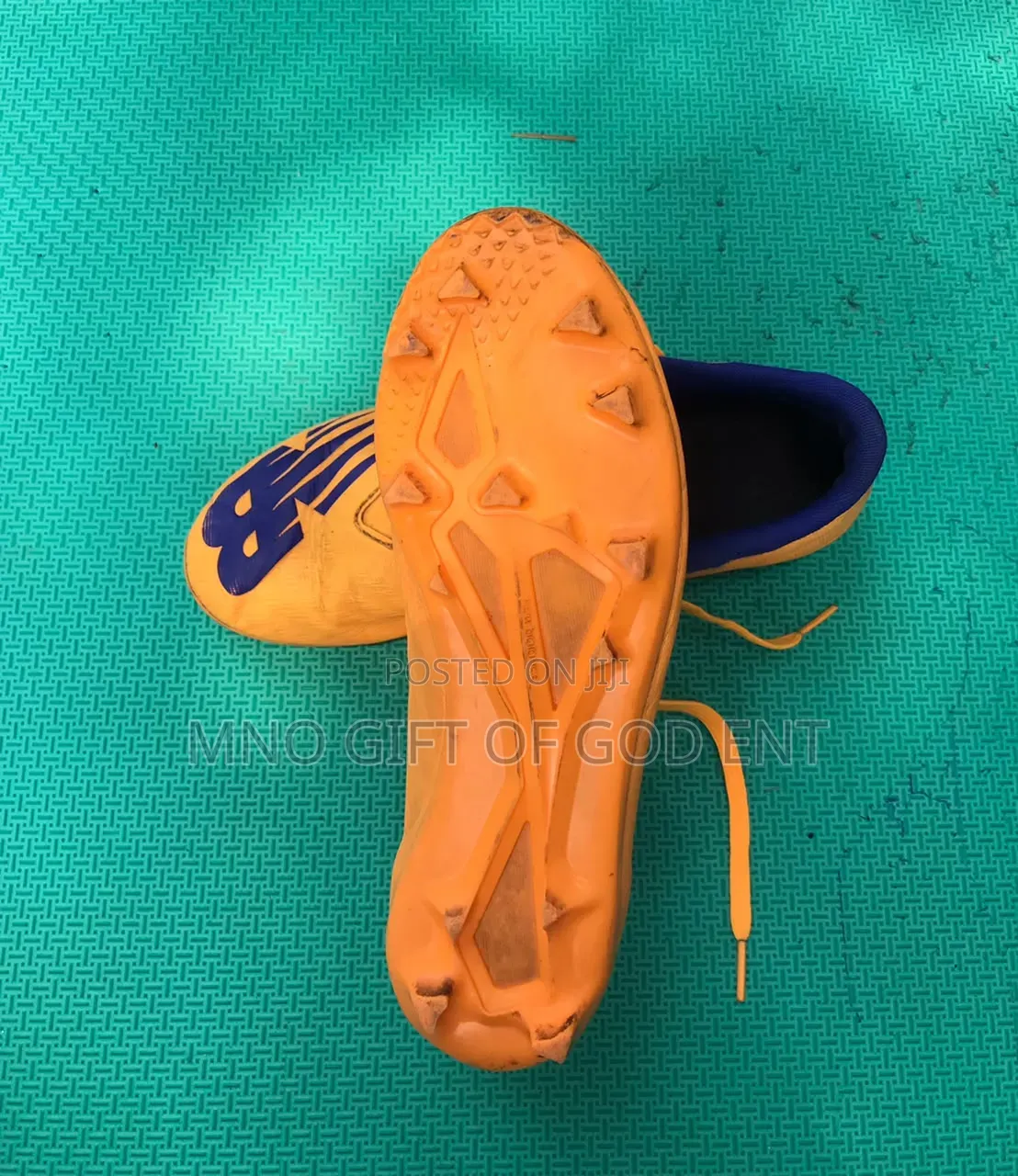 New Balance Furon V6+ Dispatch FG Soccer Cleats