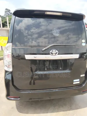Toyota Voxy 2013 Black