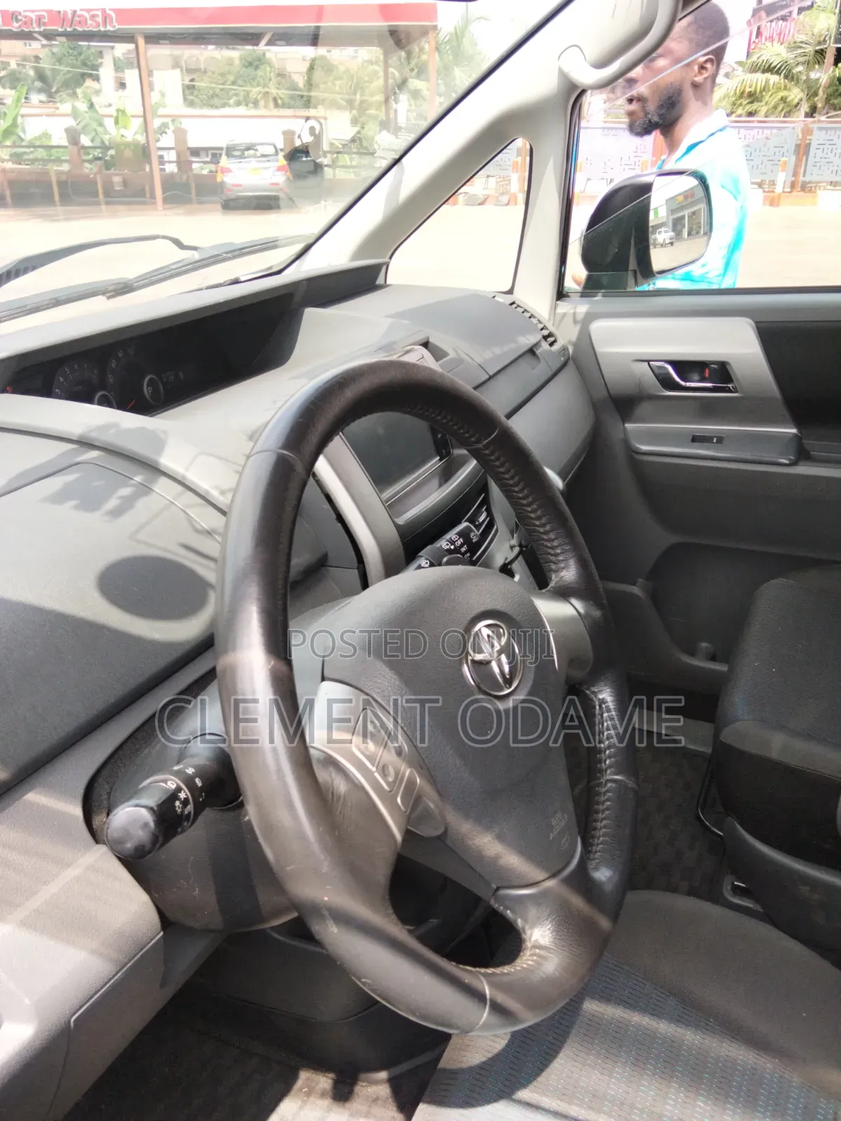 Toyota Voxy 2013 Black