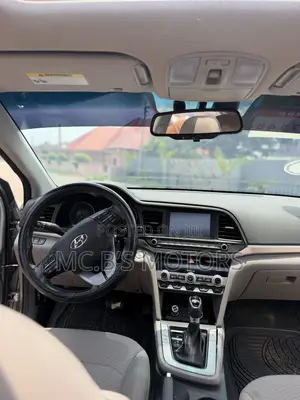 Hyundai Elantra 2021 Silver