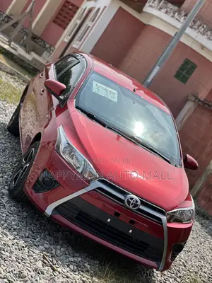 Toyota Yaris L Hatchback 5dr 2016 Red