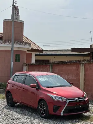 Toyota Yaris L Hatchback 5dr 2016 Red