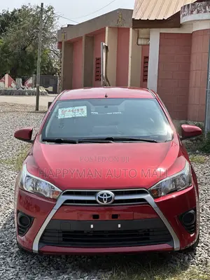 Toyota Yaris L Hatchback 5dr 2016 Red