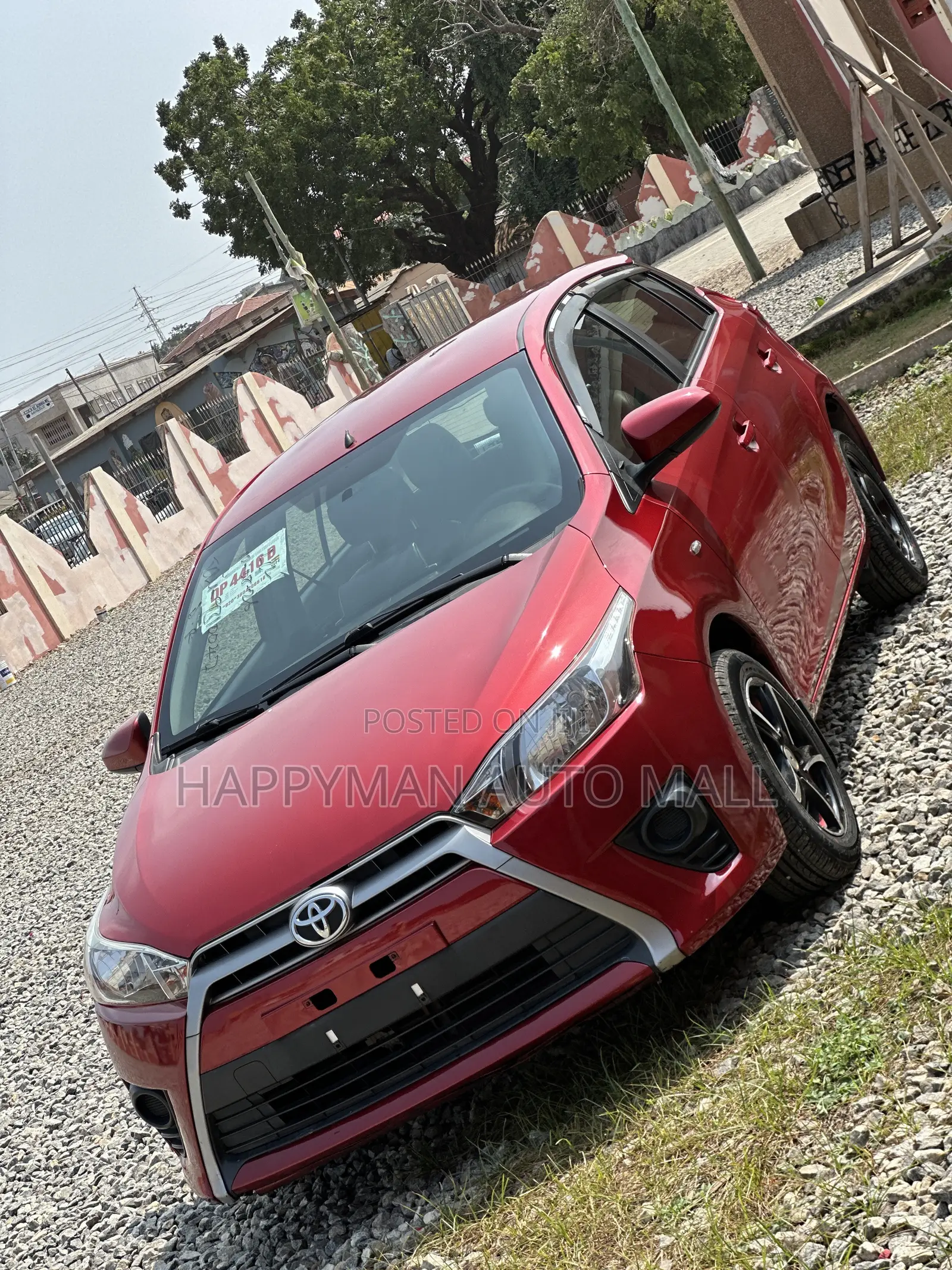 Toyota Yaris L Hatchback 5dr 2016 Red