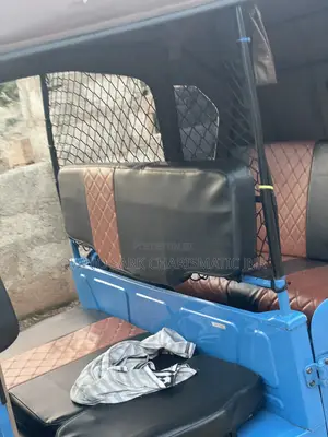 Bajaj RE 2025 Blue