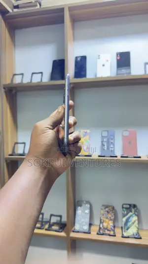Apple iPhone 11 64 GB Black