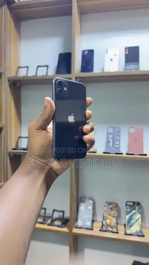 Apple iPhone 11 64 GB Black