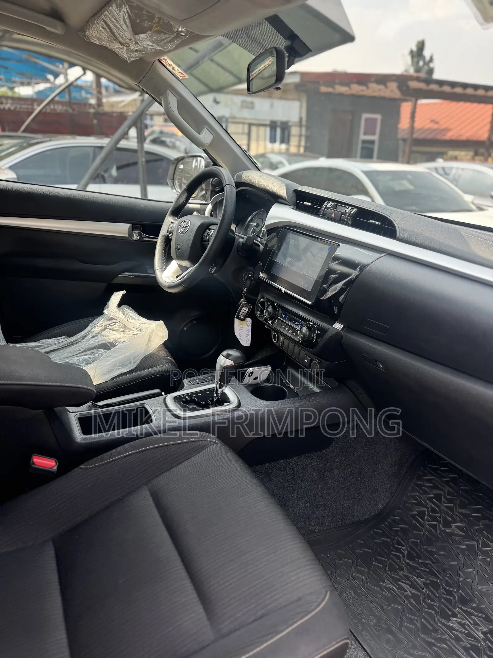 Toyota Hilux 2025 Gray