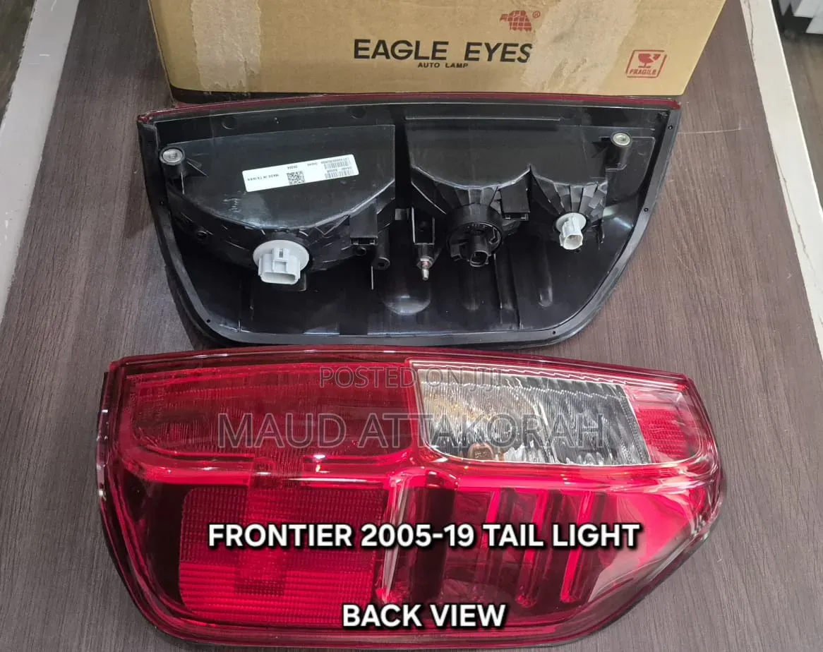 Toyota Frontier 2005-2019 Taillight
