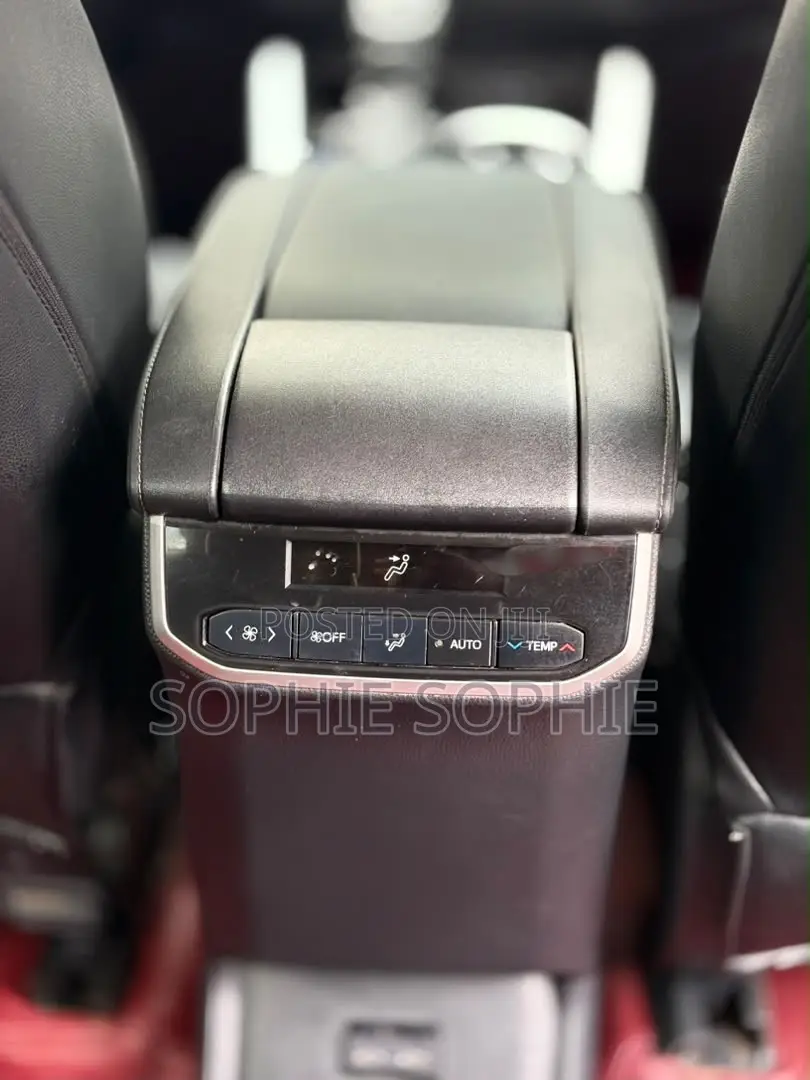 Toyota Highlander Platinum 2022 Black