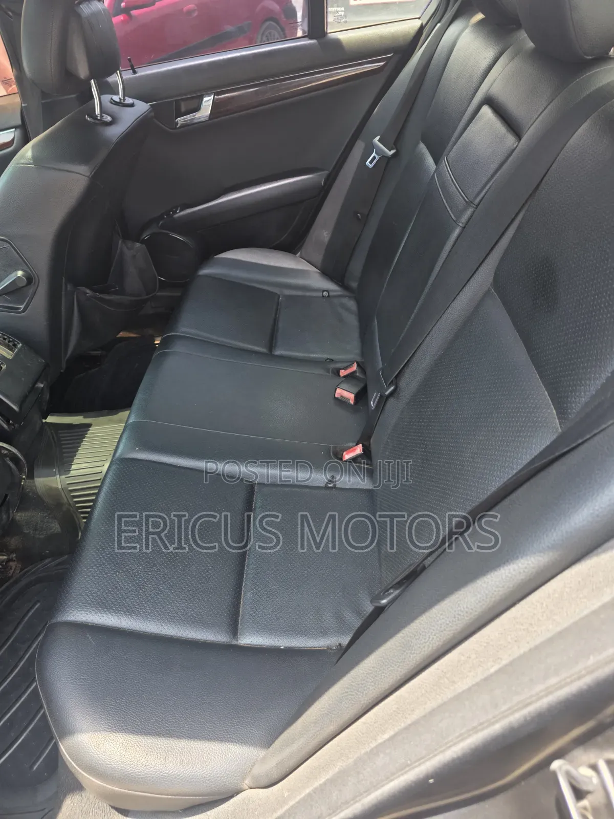 Mercedes-Benz C300 2012 Black