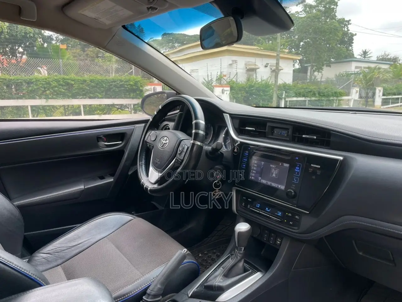 Toyota Corolla SE Special Edition 4dr Sedan (1.8L 4cyl CVT) 2017 Black