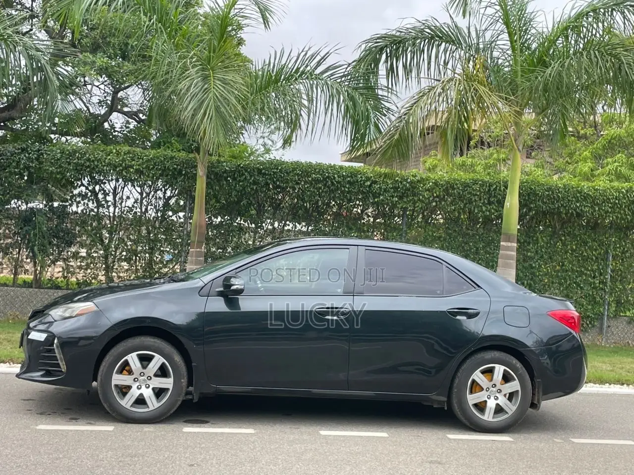 Toyota Corolla SE Special Edition 4dr Sedan (1.8L 4cyl CVT) 2017 Black