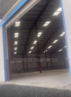 Large Warehouse 3200 SQM in Tema
