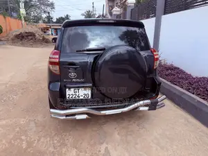 Toyota RAV4 2.5 2011 Green