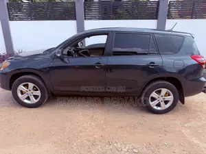 Toyota RAV4 2.5 2011 Green