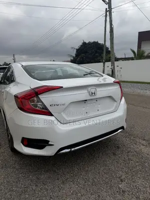 Honda Civic EX 2021 White