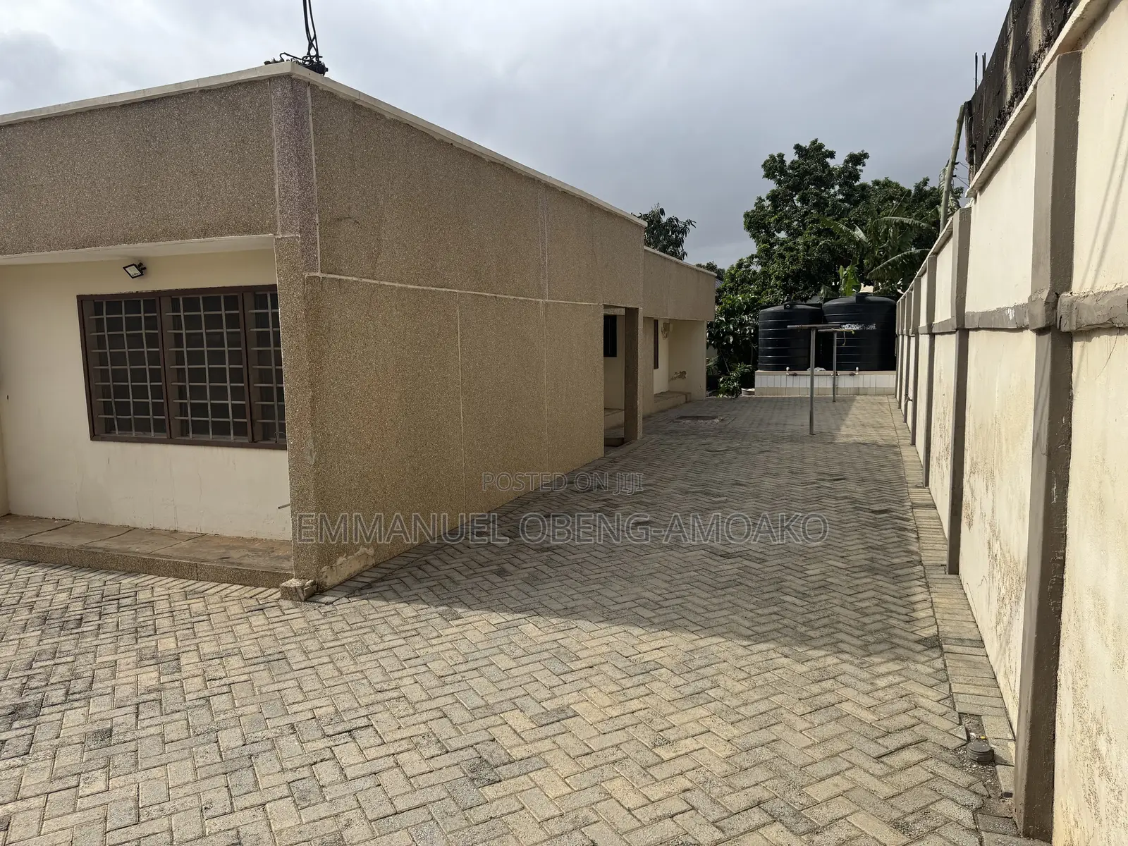 4bdrm House in Mile 7 for rent