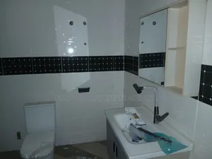 5bdrm House in Born To Pray Estate, Ejisu-Juaben Municipal for rent