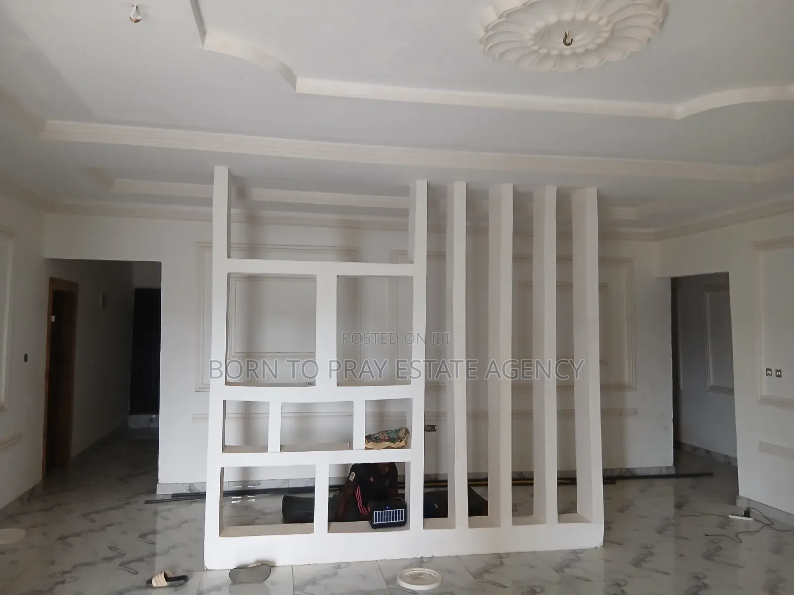 5bdrm House in Born To Pray Estate, Ejisu-Juaben Municipal for rent