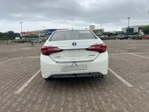 Toyota Corolla 2017 White