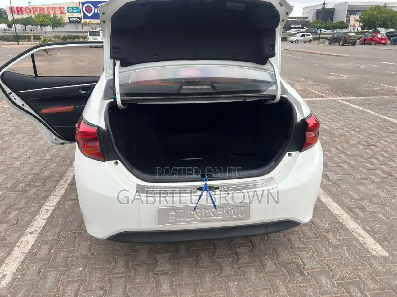 Toyota Corolla 2017 White