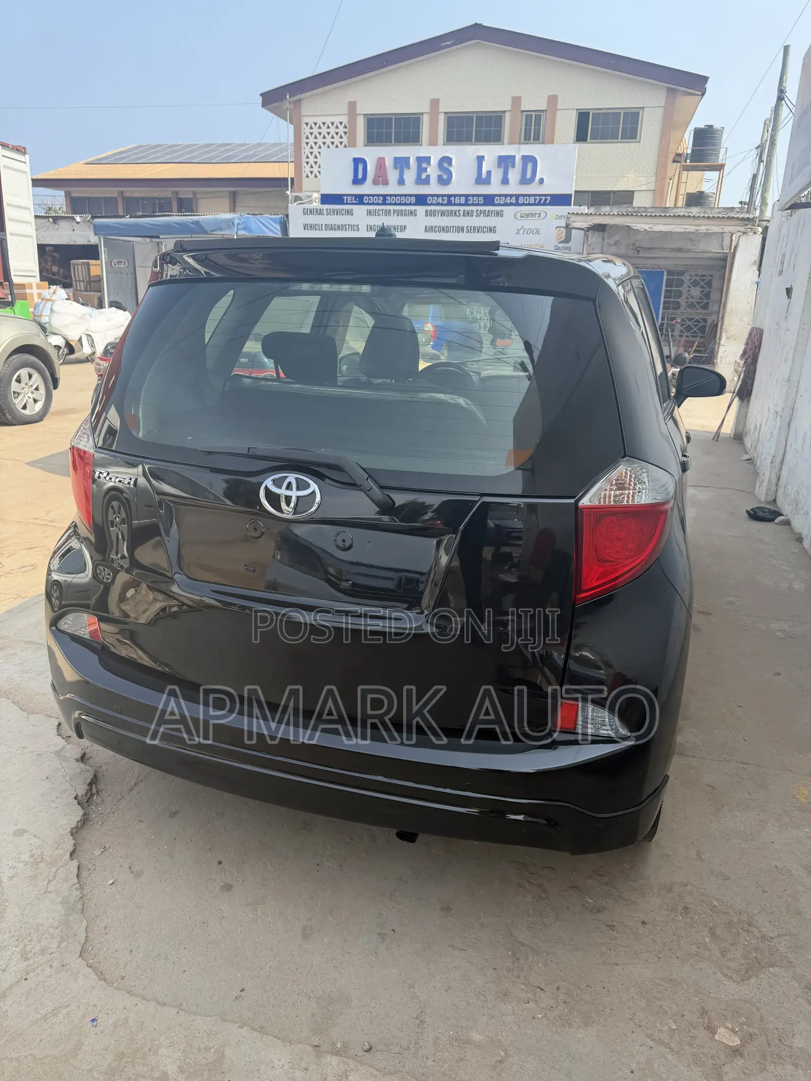 Toyota Ractis 1.5 AWD 2013 Black