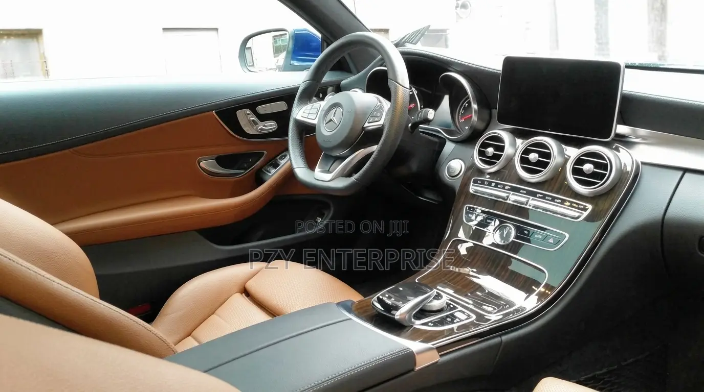 Mercedes-Benz C300 2018 Black