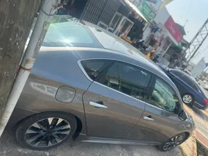 Nissan Sentra SR 2016 Gray