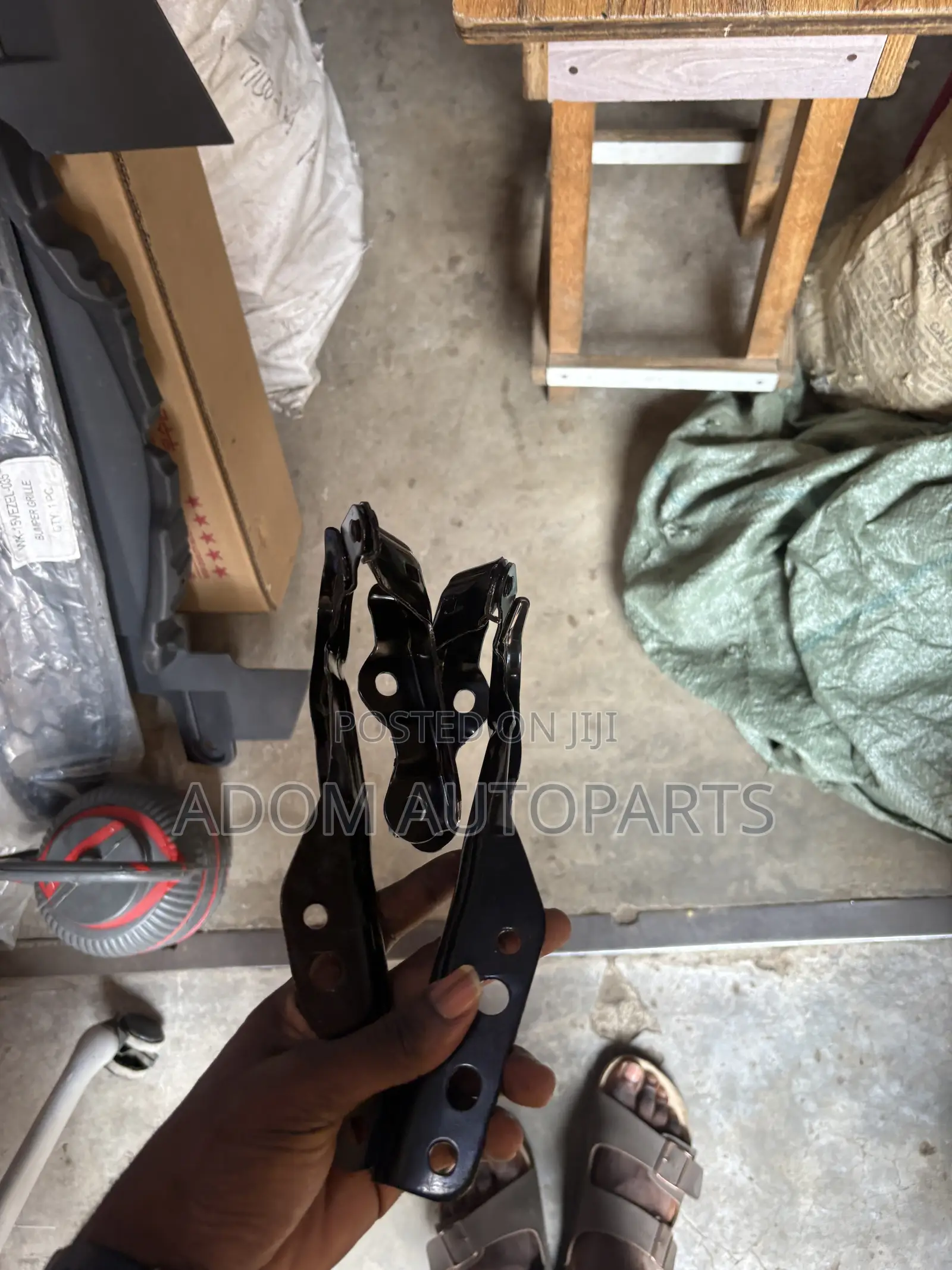 Hyundai Tucson Santafe Bonnet Hinges Inches 2016 2017 2018 2019 2020