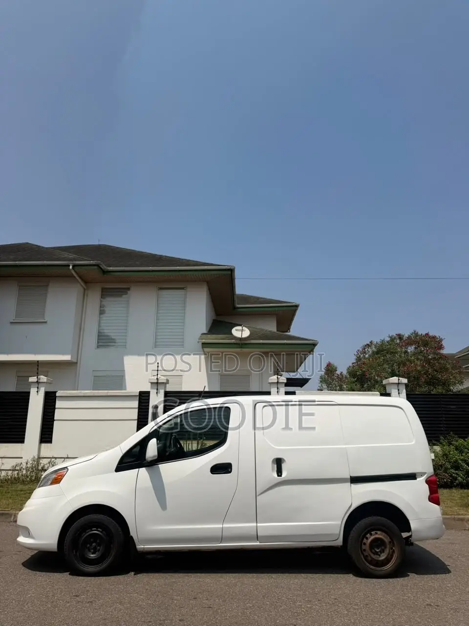 Nissan NV200 2021 White