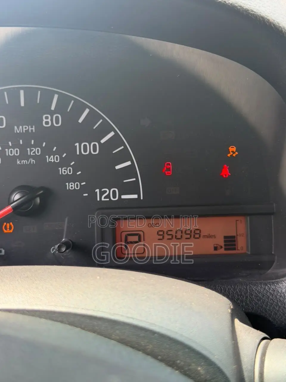 Nissan NV200 2021 White