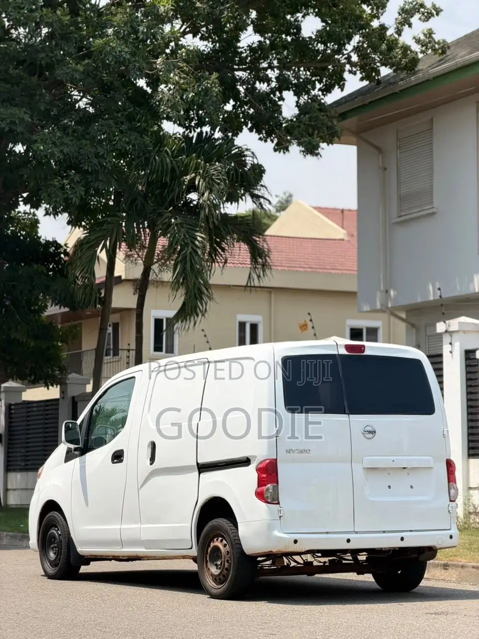 Nissan NV200 2021 White