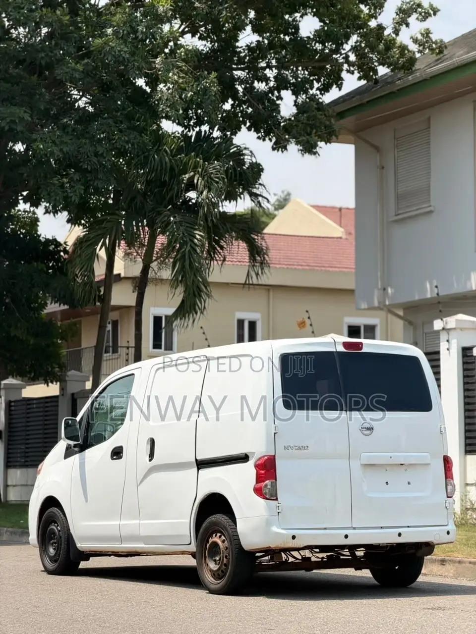 Nissan NV200 2021 White