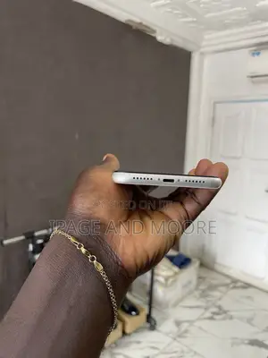 Apple iPhone 11 64 GB White