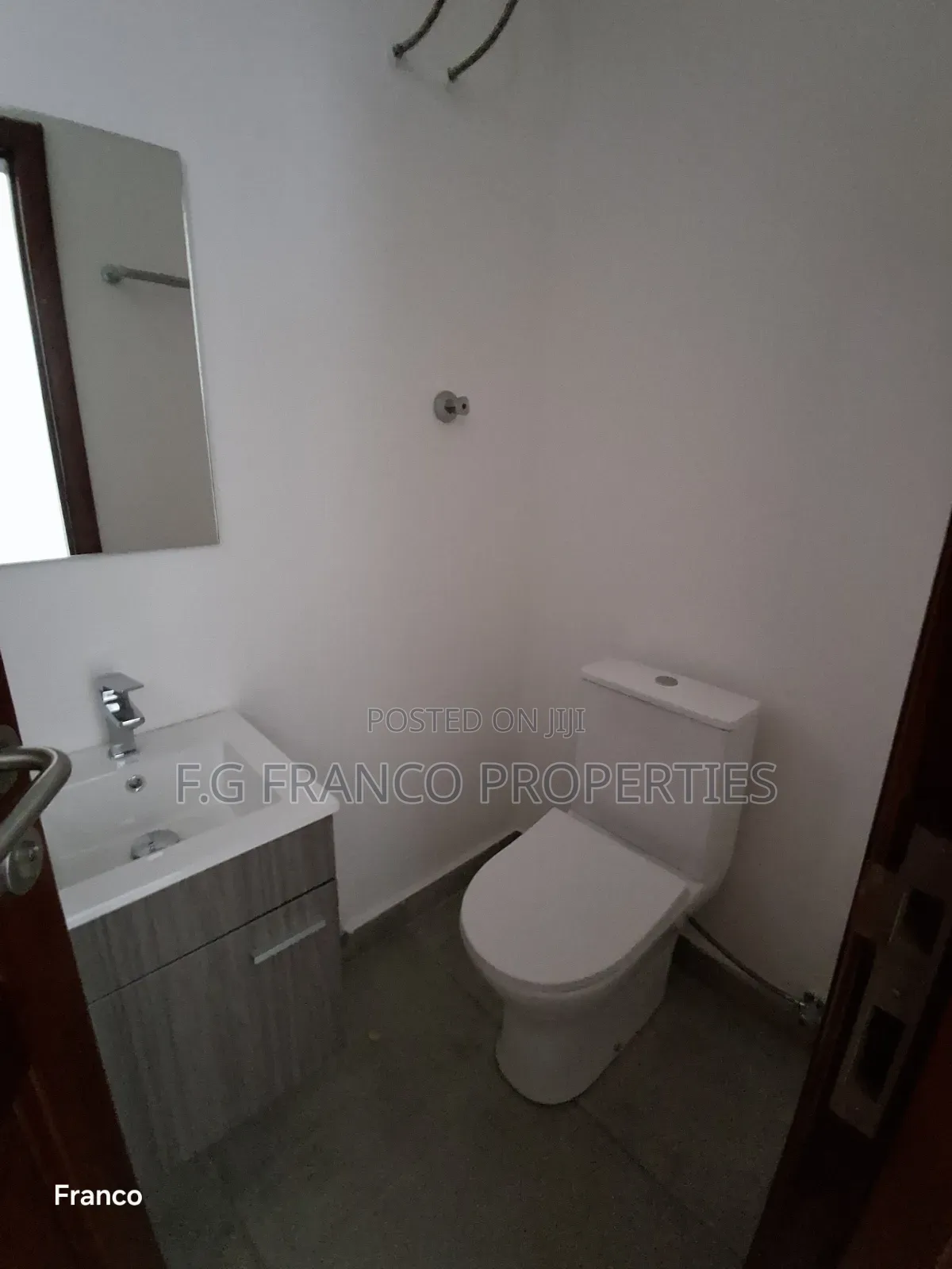 4bdrm Apartment in Kg Franco Properties, Manet Junction for rent