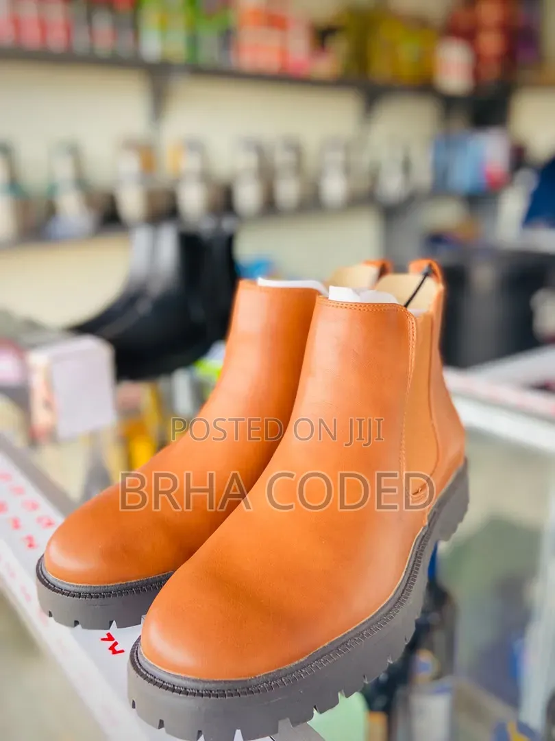 Classic Tan Leather Chelsea Boots