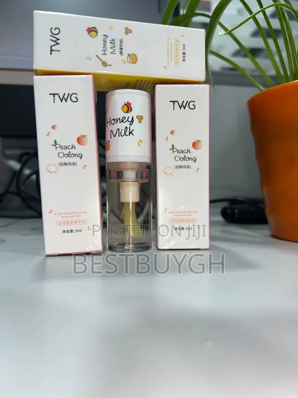 TWG Lip Oil – Hydrating Glossy Lips
