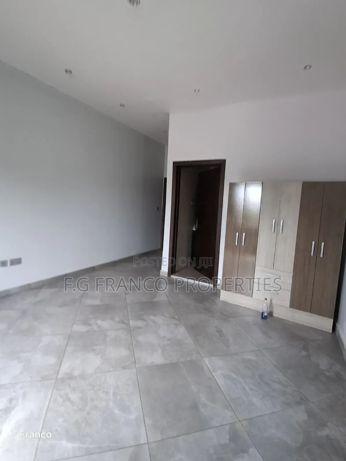 2bdrm Apartment in Kg Franco Properties, Manet Junction for rent