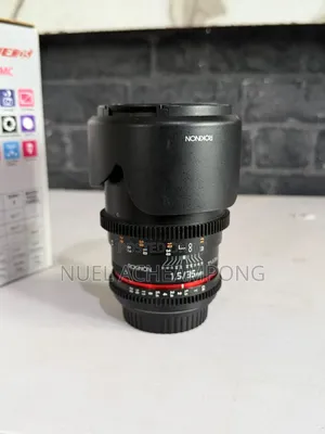Rokinon DS 35mm T1.5 Cinema Lens