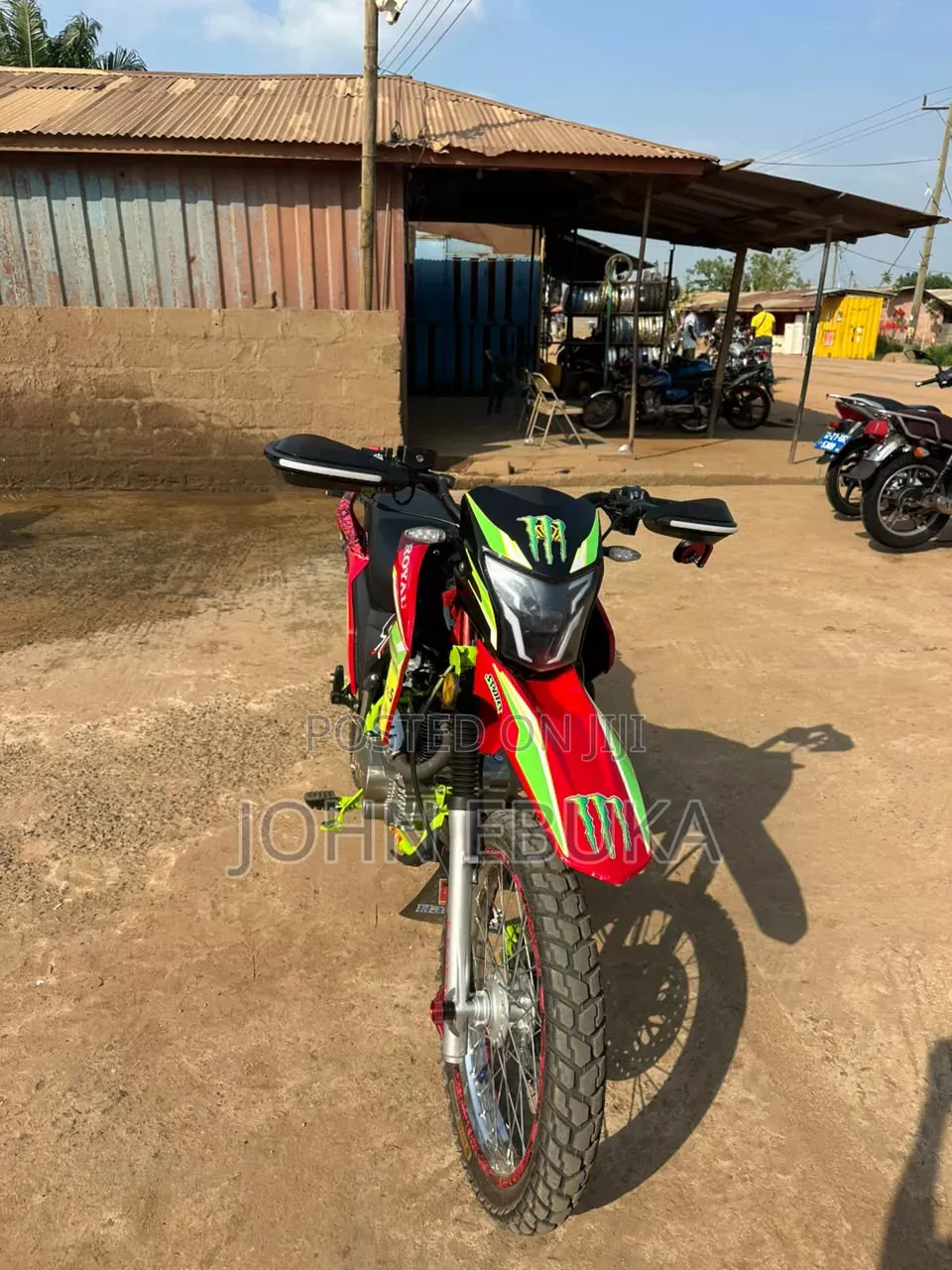 Royal Racer 2025 Red