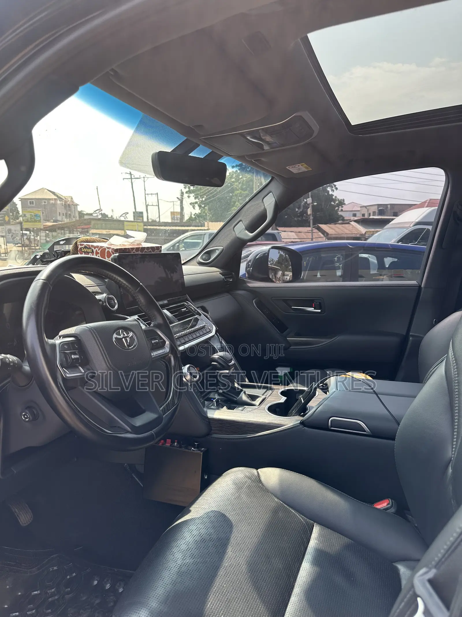 Toyota Land Cruiser LC300 2025 Black
