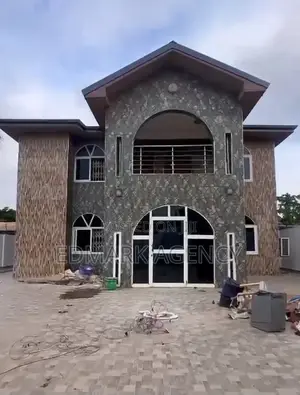 3bdrm Apartment in Musuku Roundabout, Accra Metropolitan for rent