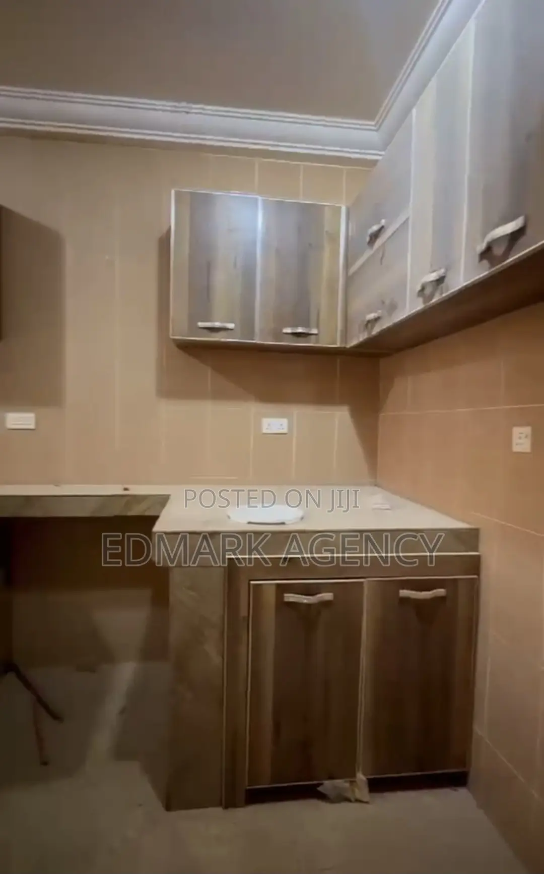 3bdrm Apartment in Musuku Roundabout, Accra Metropolitan for rent