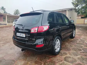 Hyundai Santa Fe 2011 Black