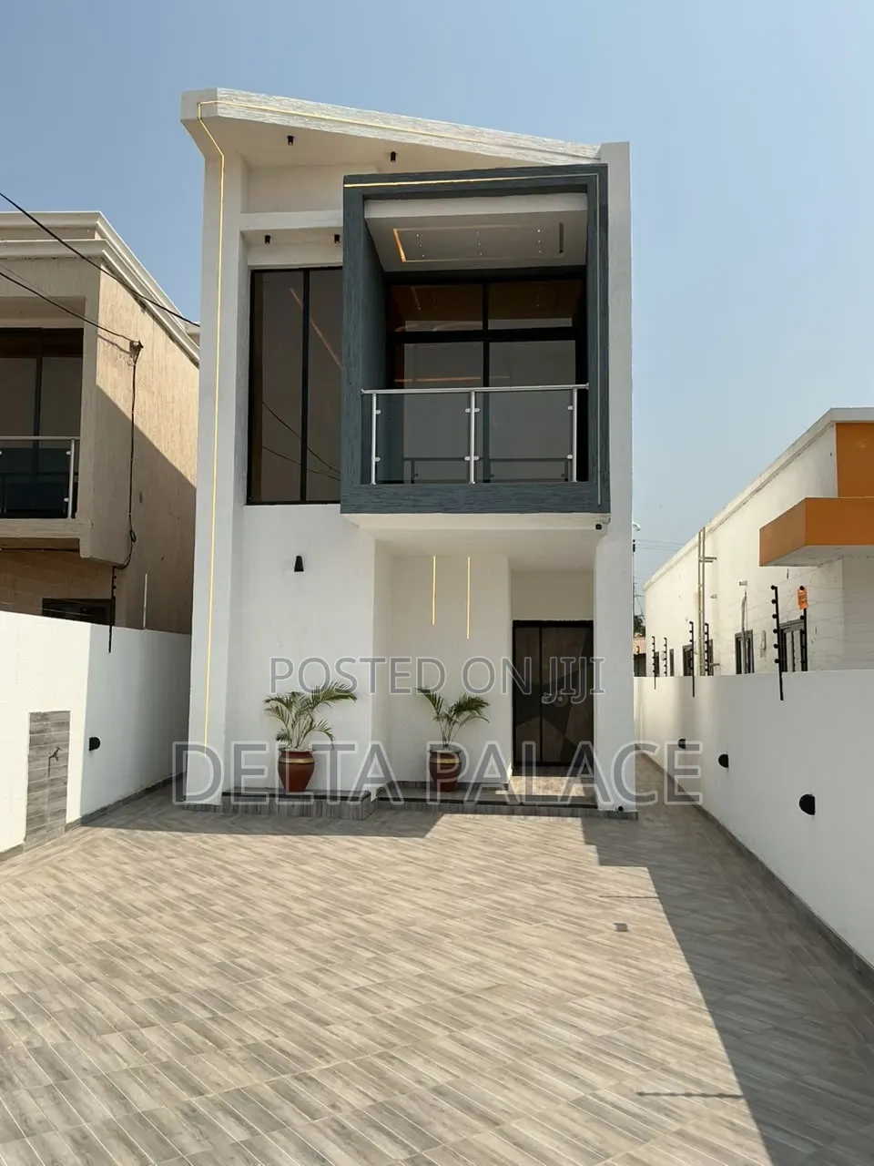 3bdrm Duplex in Lakeside Estate for sale