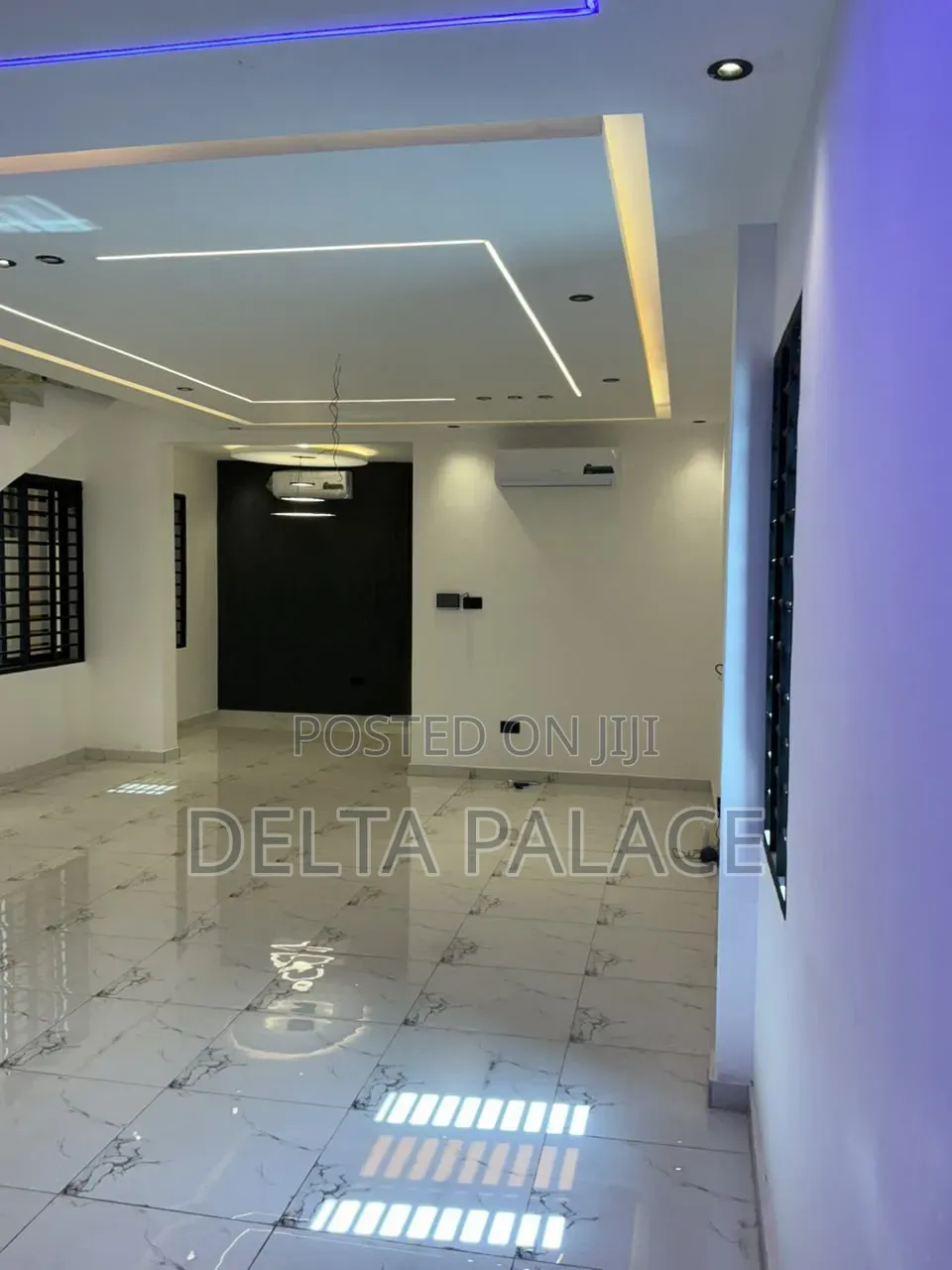 3bdrm Duplex in Lakeside Estate for sale