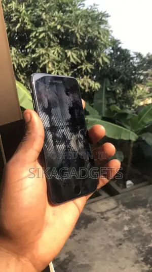 Apple iPhone 7 32 GB Black