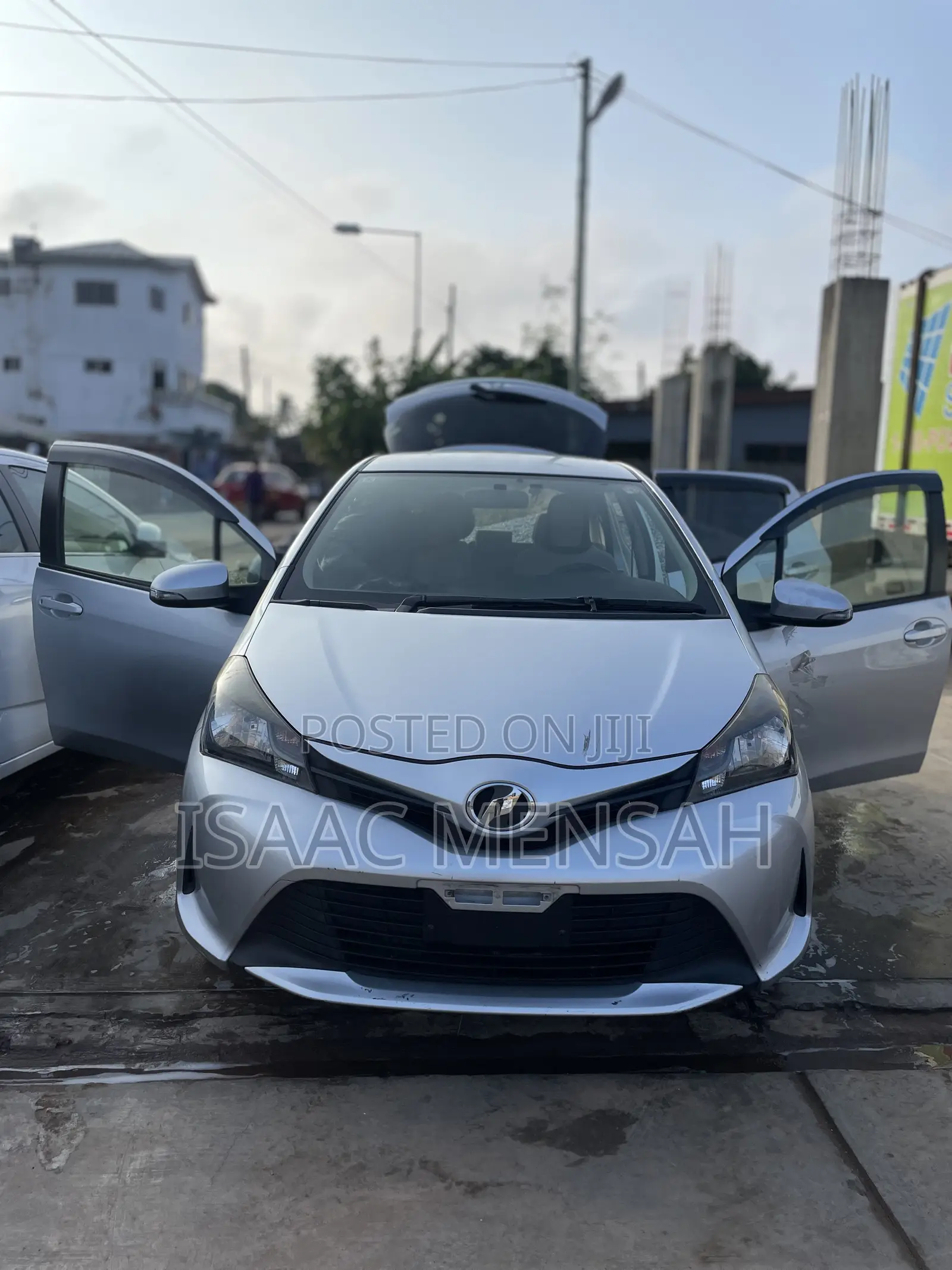 Toyota Vitz 1.5 FWD 3dr 2015 Silver