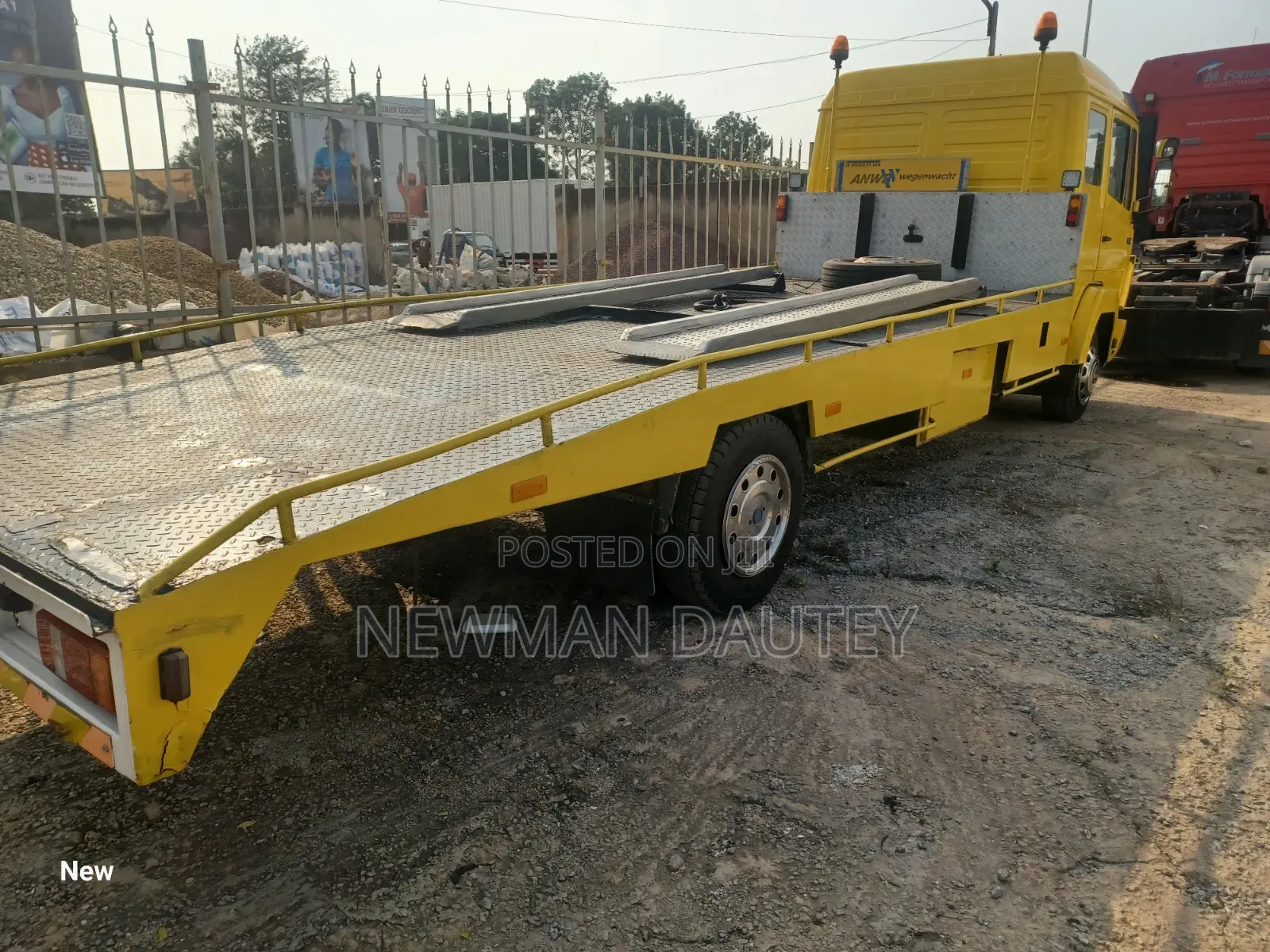 Mercedes-Benz Towing 2008 Yellow